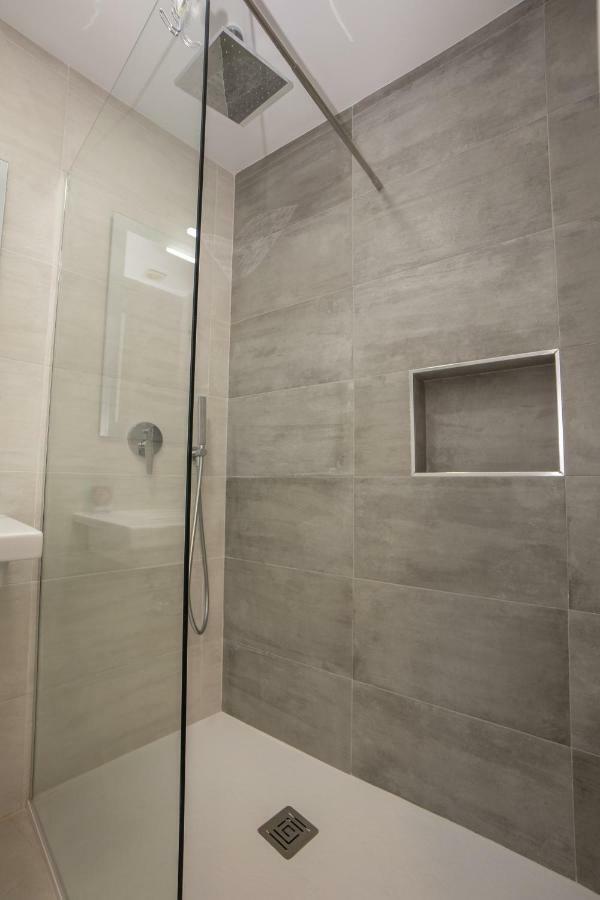 Apartamentos Mombasa 2 Planta Нерха Экстерьер фото