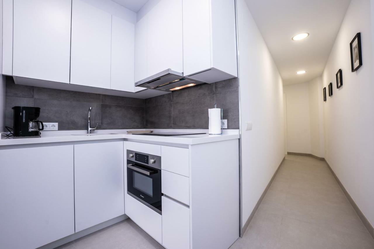Apartamentos Mombasa 2 Planta Нерха Экстерьер фото