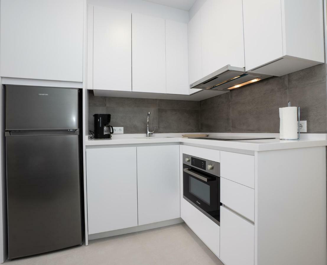 Apartamentos Mombasa 2 Planta Нерха Экстерьер фото