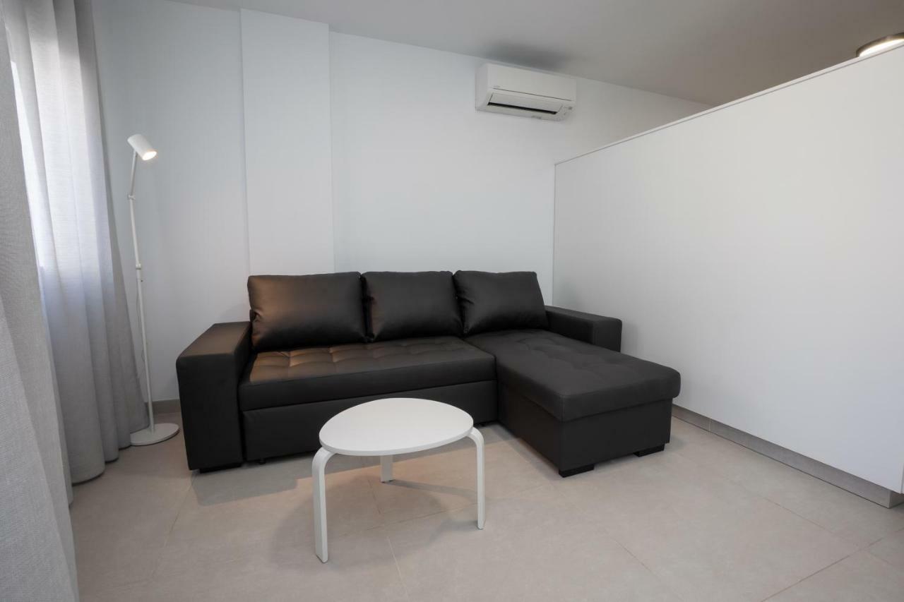 Apartamentos Mombasa 2 Planta Нерха Экстерьер фото