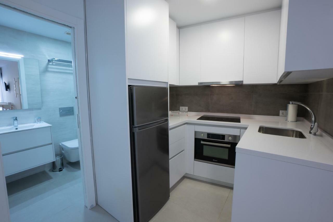 Apartamentos Mombasa 2 Planta Нерха Экстерьер фото