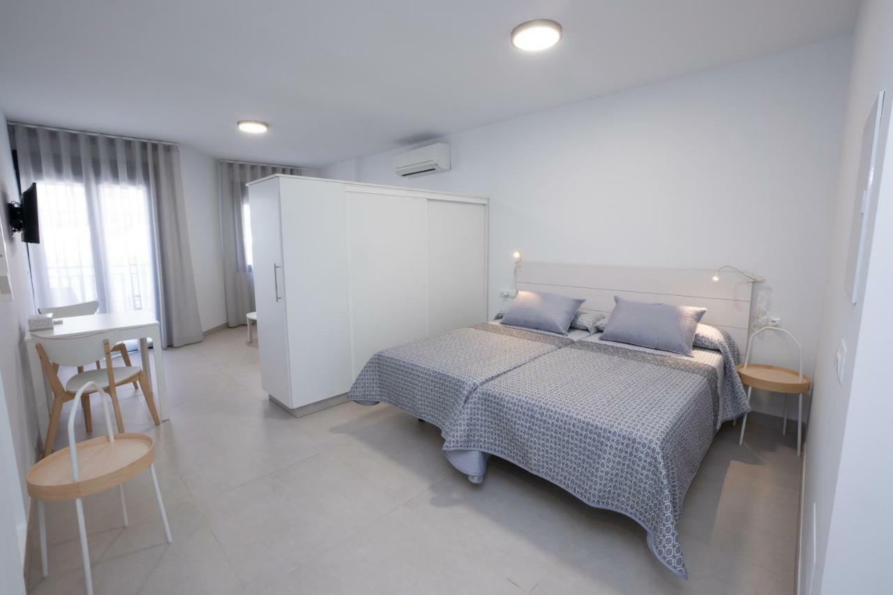 Apartamentos Mombasa 2 Planta Нерха Экстерьер фото