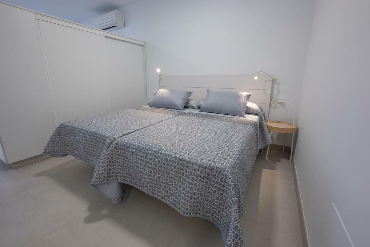 Apartamentos Mombasa 2 Planta Нерха Экстерьер фото