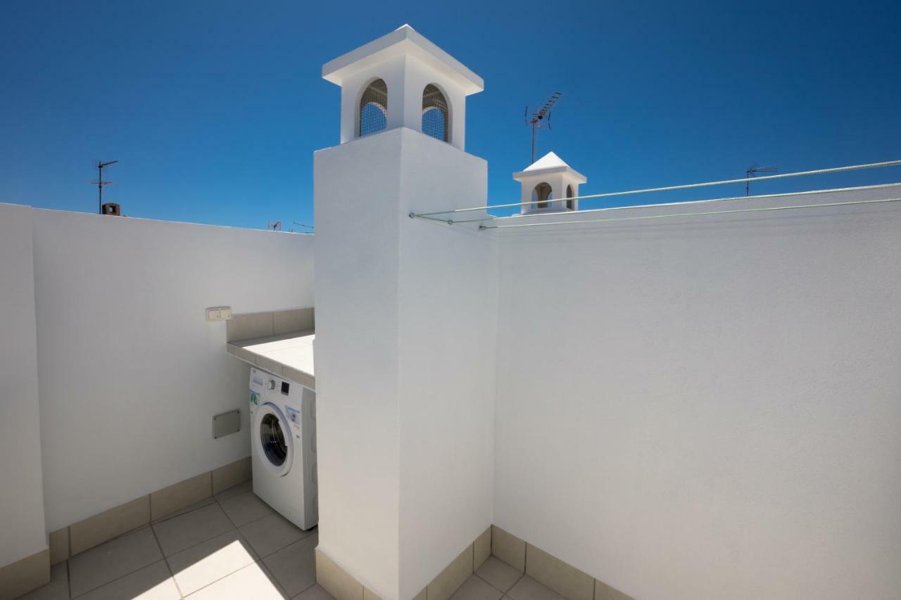 Apartamentos Mombasa 2 Planta Нерха Экстерьер фото