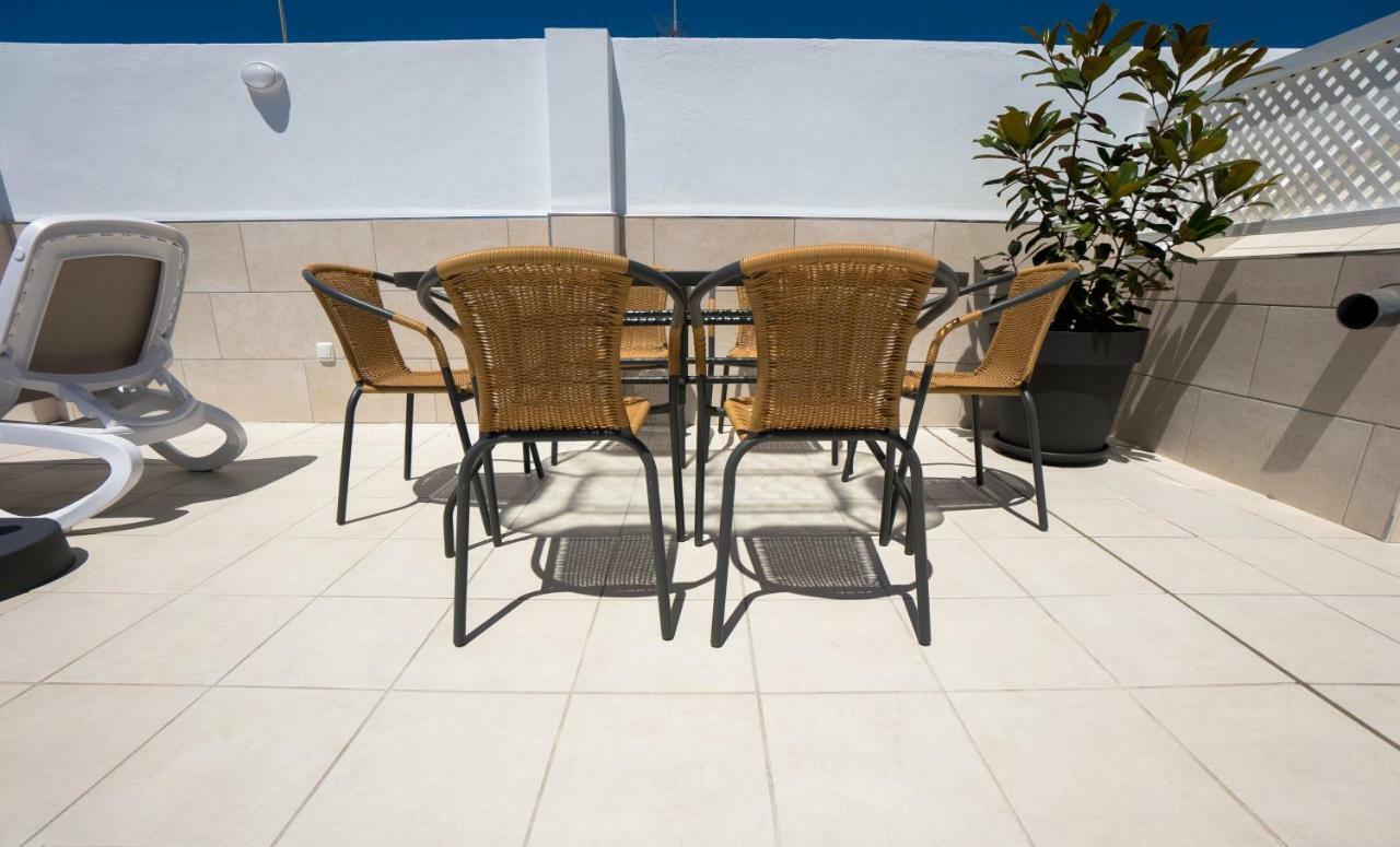 Apartamentos Mombasa 2 Planta Нерха Экстерьер фото