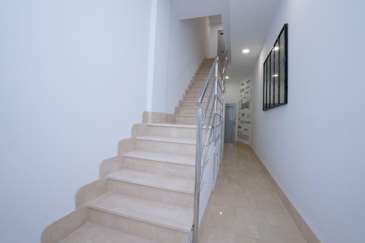 Apartamentos Mombasa 2 Planta Нерха Экстерьер фото